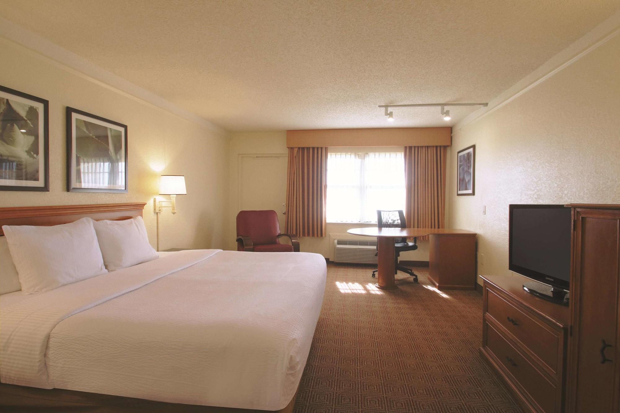 La Quinta By Wyndham Coral Springs University Dr Exterior photo